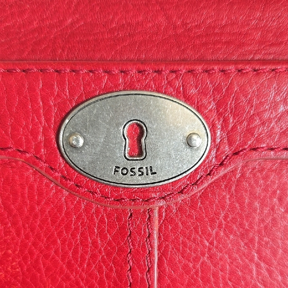 Fossil Red Leather Wallet - Picture 2 of 14